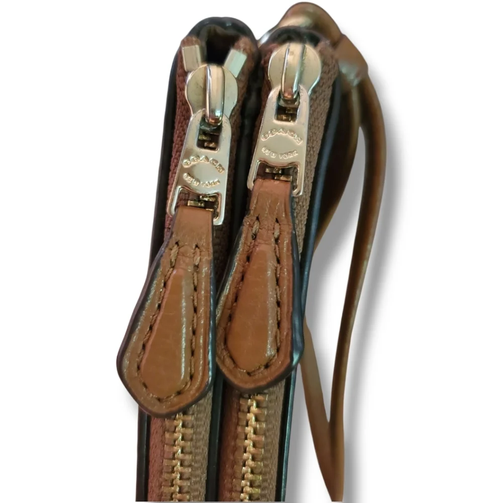 Coach Corner Zip Saddle Brown Pebbled Leather Wristlet - Picture 9 of 12